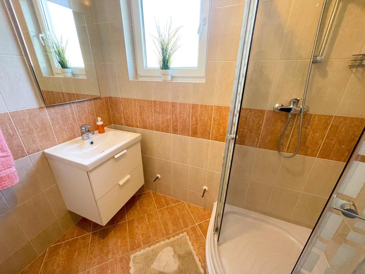 Apartment Nika 2 드라말리 외부 사진
